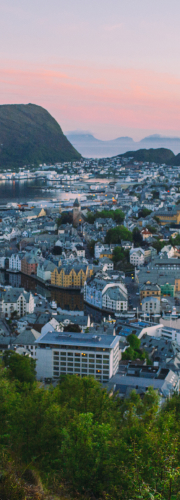 Bilde 1 Aksla-Ålesund-foto-Samuel-Taipale-VisitNorwaycom_xbdkxu_ishuyx