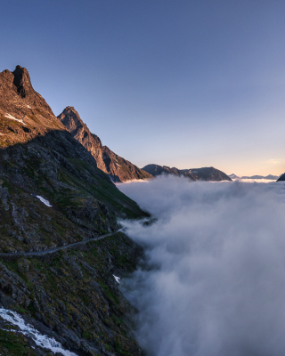 Bilde 2 uten fotkred Soloppgang Trollstigen © Nordlandblog Socialmedia Visit Nordwest Norge20230628-PANO0021-Pano